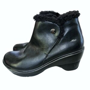 Womens J BU Black Leather Fur-Lined Bootie. Size 10M.
